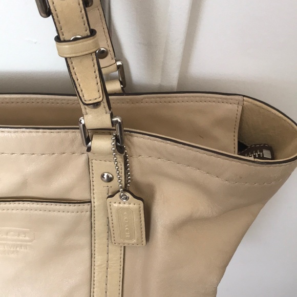 Coach Bag - Picture 1 of 17